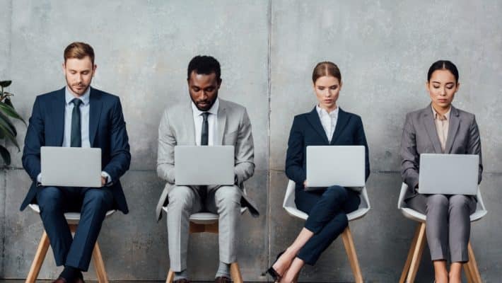 Comment bien choisir son cabinet d’outsourcing pour recruter un freelance ?